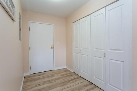 235 State #427, Springfield, MA 01103 photo 5