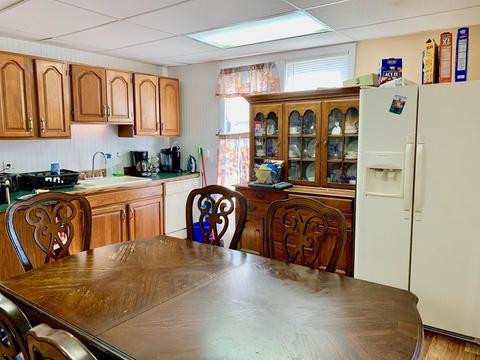 24 Davis St, Springfield, MA 01104 photo 12