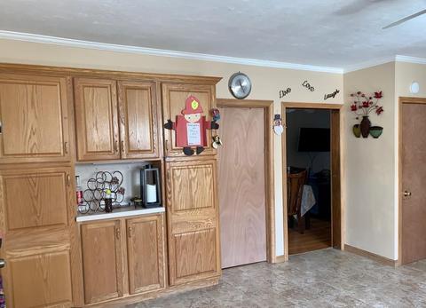 24 Davis St, Springfield, MA 01104 photo 4