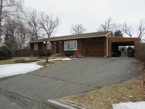 96 Saffron Cir, Springfield, MA 01129 photo 1