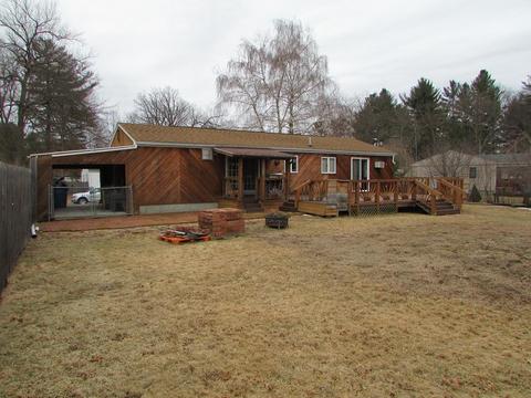 96 Saffron Cir, Springfield, MA 01129 photo 3