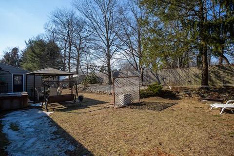 98 Cherokee Dr, Springfield, MA 01109 photo 7