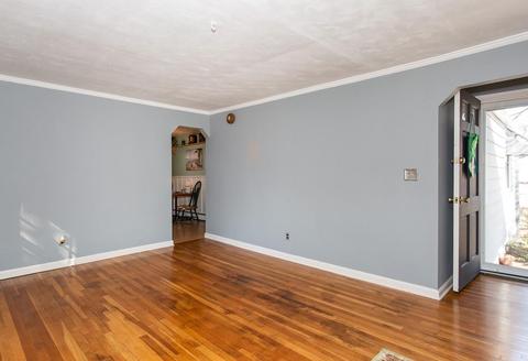 98 Cherokee Dr, Springfield, MA 01109 photo 11