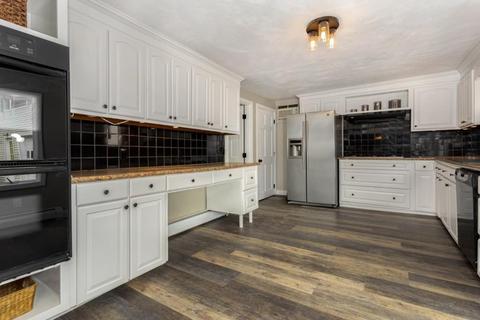 15 Riverview Dr, Middleton, MA 01949 photo 4