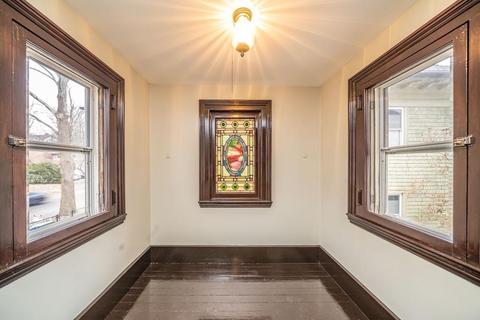 37 Avon Pl, Springfield, MA 01105 photo 15