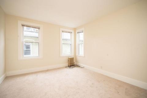 37 Avon Pl, Springfield, MA 01105 photo 20