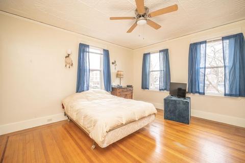 37 Avon Pl, Springfield, MA 01105 photo 17