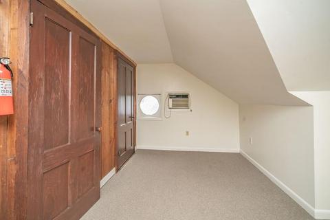 37 Avon Pl, Springfield, MA 01105 photo 22