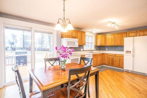 44 Corey Rd, Springfield, MA 01128 photo 9