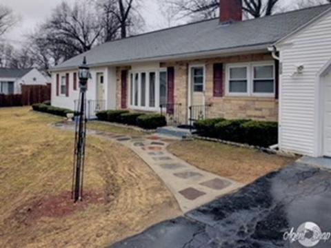 100 Jeffrey Rd, Springfield, MA 01119 photo 3