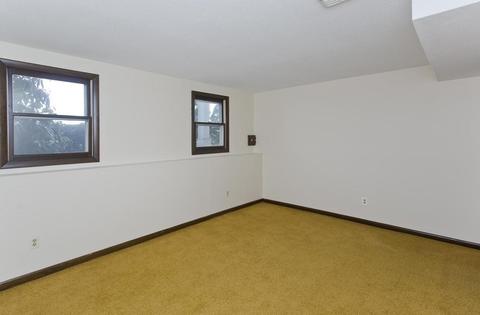 115 Labelle Cir, Chicopee, MA 01020 photo 18