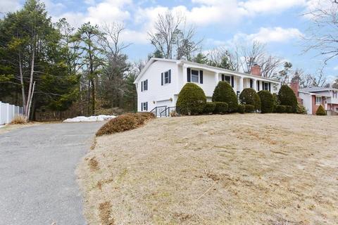 115 Labelle Cir, Chicopee, MA 01020 photo 2