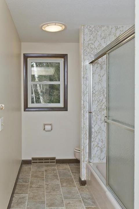 115 Labelle Cir, Chicopee, MA 01020 photo 8