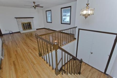 115 Labelle Cir, Chicopee, MA 01020 photo 15