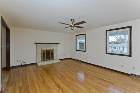 115 Labelle Cir, Chicopee, MA 01020 photo 3