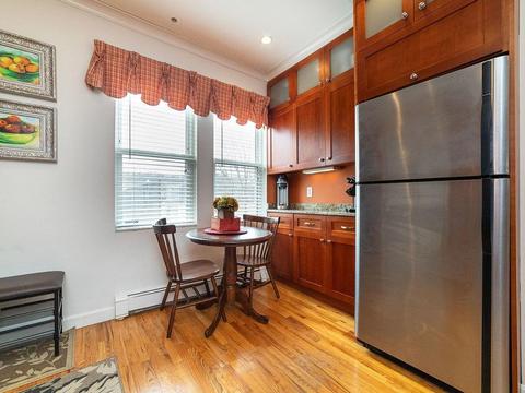 9 High Street Pl #1, Brookline, MA 02445 photo 4