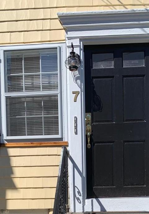 7 Lee St #1, Marblehead, MA 01945 photo 3