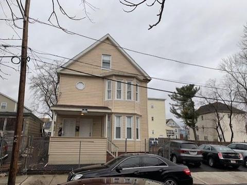 17 Willow St, Lawrence, MA 01841 photo 1