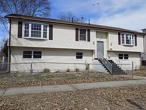 30 Sanderson St, Springfield, MA 01107 photo 1