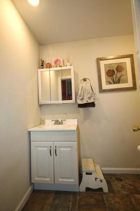 84 Brandon Rd, Worcester, MA 01606 photo 6