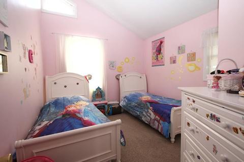 84 Brandon Rd, Worcester, MA 01606 photo 9