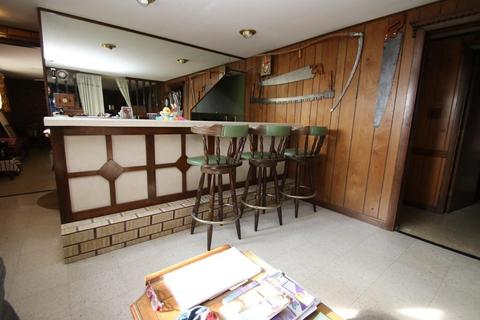 8 Douglas Rd, Saugus, MA 01906 photo 18