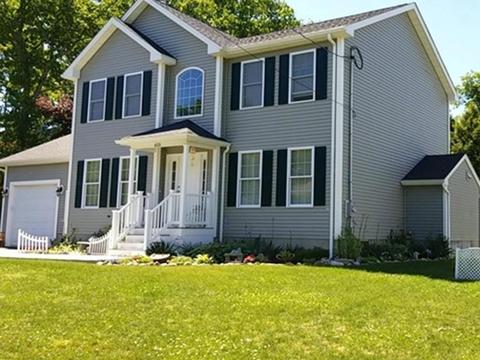 615 Dickinson St, Fall River, MA 02721 photo 2