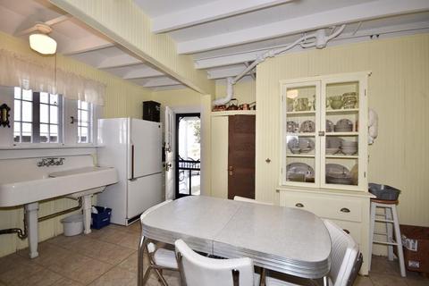 11 Prospect St, Buzzards Bay, MA 02532 photo 6