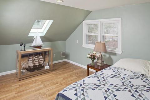 2 Eldon St, Middleboro, MA 02346 photo 6