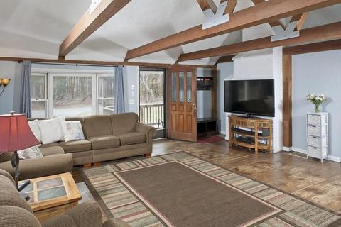 2 Eldon St, Middleboro, MA 02346 photo 2