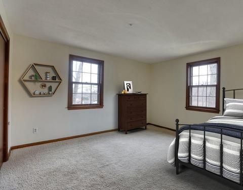 77 Brays St, Chicopee, MA 01020 photo 8