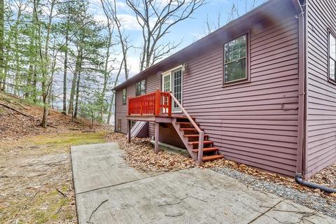 77 Brays St, Chicopee, MA 01020 photo 13