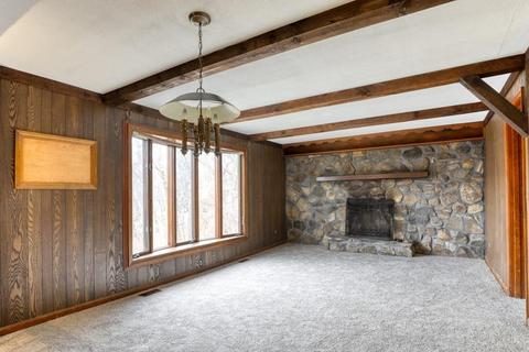 77 Brays St, Chicopee, MA 01020 photo 3