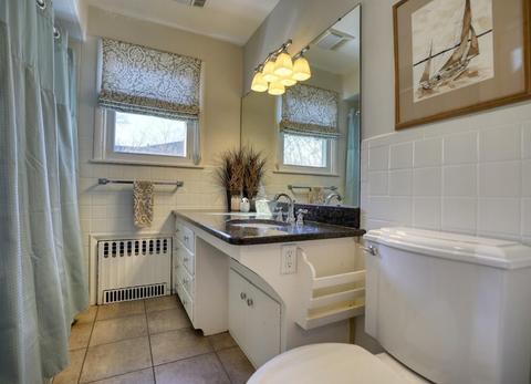 141 Pinecrest Dr, Springfield, MA 01118 photo 5