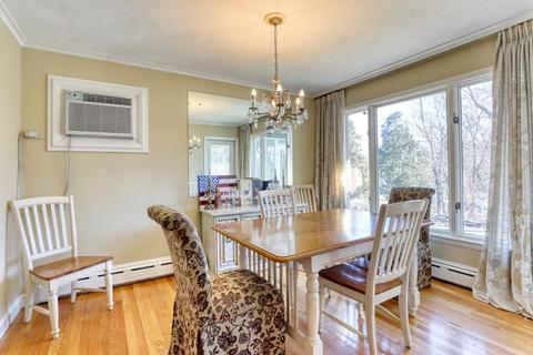 141 Pinecrest Dr, Springfield, MA 01118 photo 4