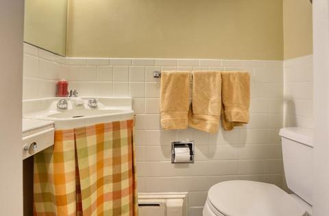 141 Pinecrest Dr, Springfield, MA 01118 photo 9