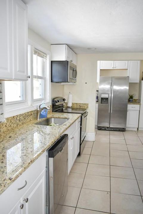 19 Logan St, Lawrence, MA 01841 photo 8