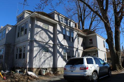 34 Smith St, Lawrence, MA 01841 photo 2