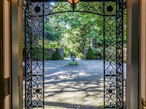 275 Hale St, Beverly, MA 01915 photo 11