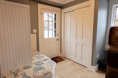 1 Bowden St, Marblehead, MA 01945 photo 9