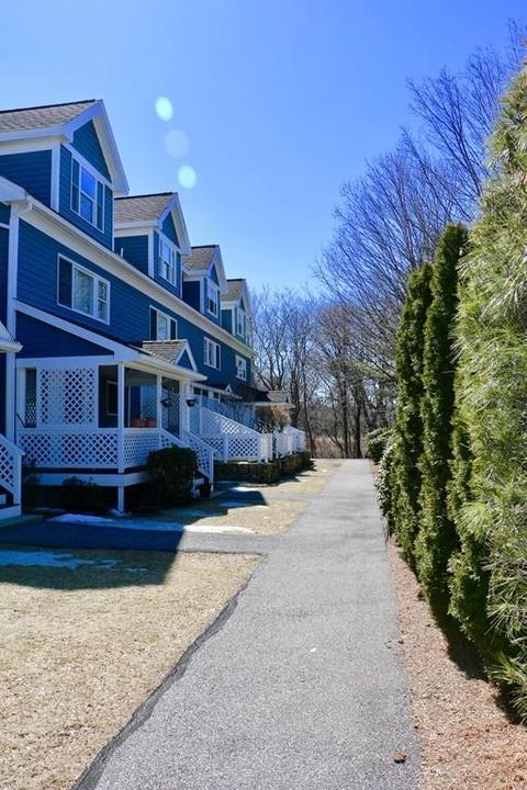 2 Carnation Cir #D, Reading, MA 01867 photo 5