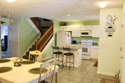 2 Carnation Cir #D, Reading, MA 01867 photo 7