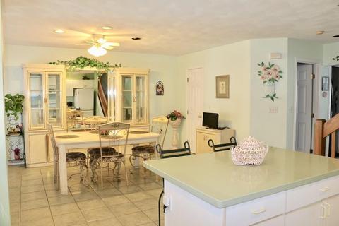 2 Carnation Cir #D, Reading, MA 01867 photo 11