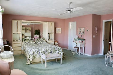 2 Carnation Cir #D, Reading, MA 01867 photo 18
