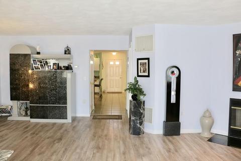 2 Carnation Cir #D, Reading, MA 01867 photo 12