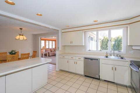 33 Nelson Ave, Beverly, MA 01915 photo 8