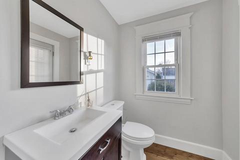 111 Sherman Ave, Chicopee, MA 01013 photo 9