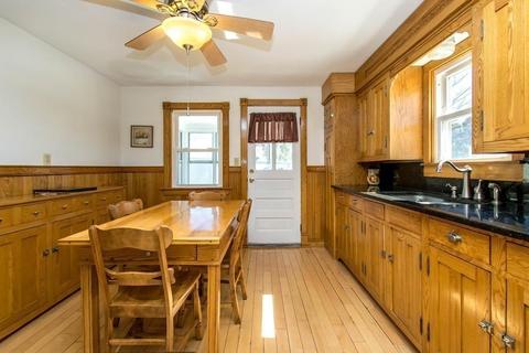 95 Powell Ave, Springfield, MA 01118 photo 3