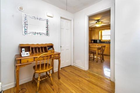 95 Powell Ave, Springfield, MA 01118 photo 14