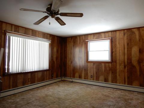 170 Seamans St, Woonsocket, RI 02895 photo 4